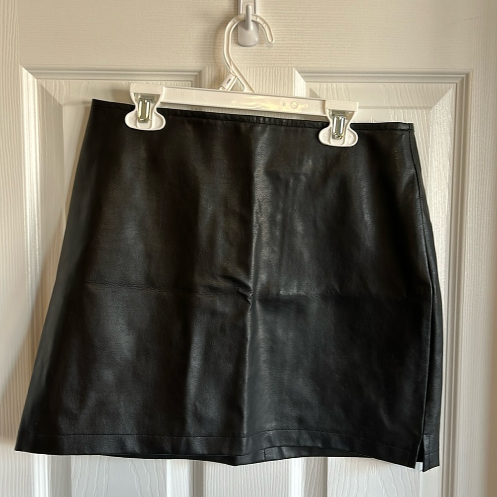 Faux leather Mini Skirt